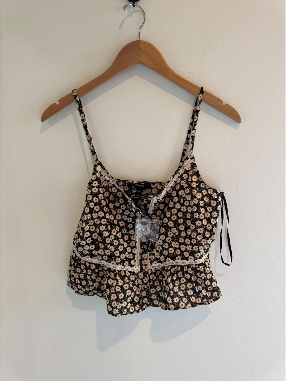 Forever 21 Floral Lace Trim Ruffle Cami Top Size Small NWT